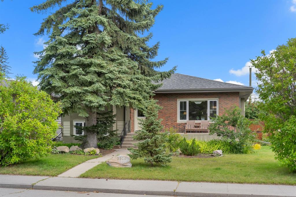 Picture of 2204 Halifax Crescent NW, Calgary Real Estate Listing