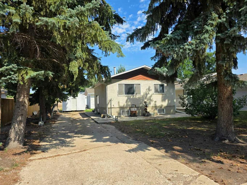 Picture of 1026 11 Avenue , Wainwright Real Estate Listing