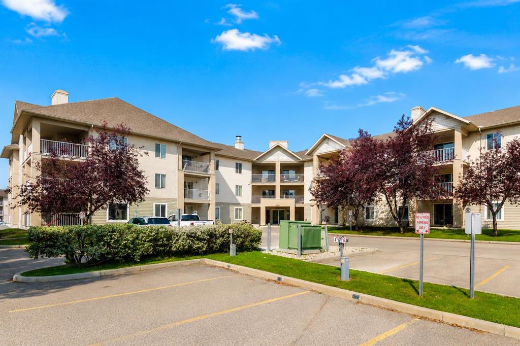 Picture of 212, 4000 Citadel Meadow Point NW, Calgary Real Estate Listing