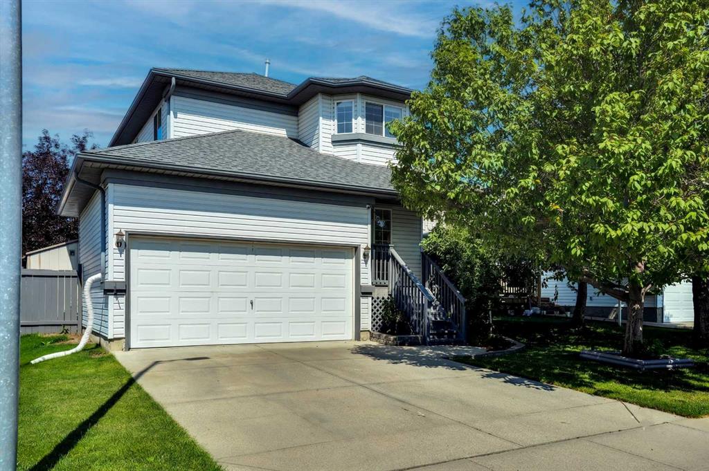 Picture of 158 Saratoga Close NE, Calgary Real Estate Listing