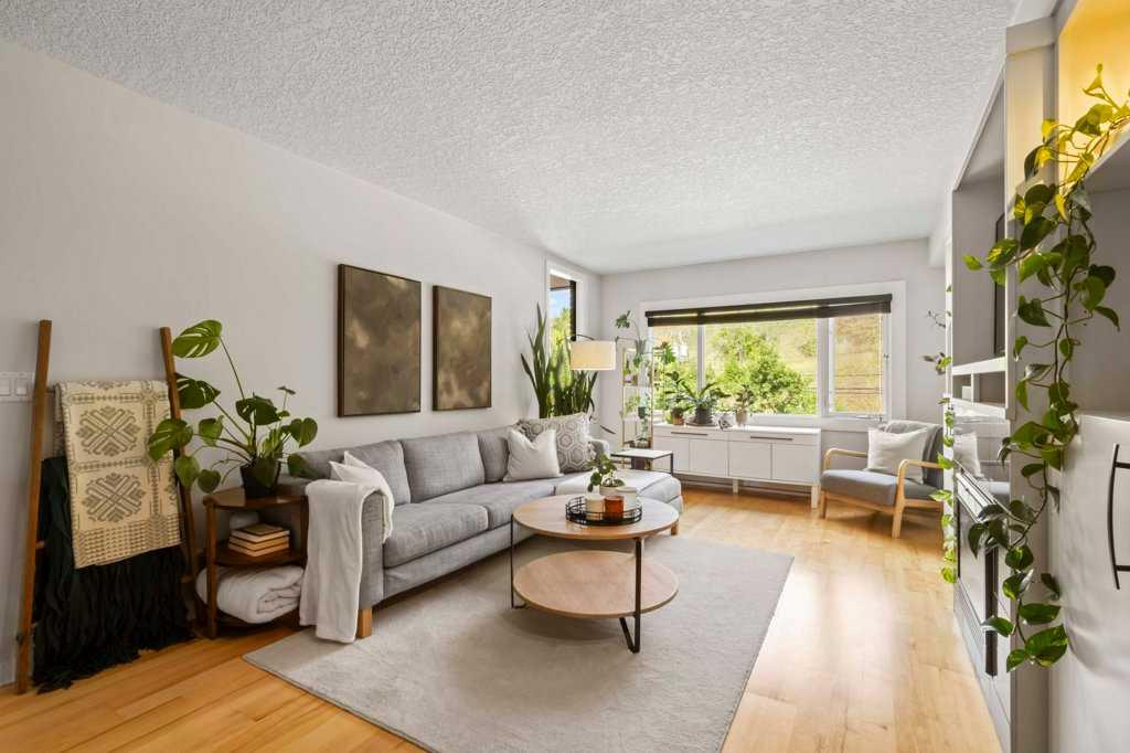 Picture of 302, 716 3 Avenue NW, Calgary Real Estate Listing