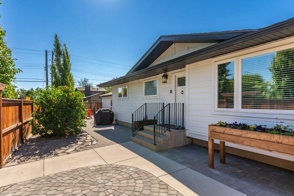 Picture of 9504 3 Street SE, Calgary Real Estate Listing