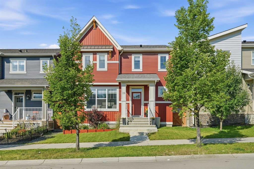 Picture of 39 lucas Boulevard NW, Calgary Real Estate Listing