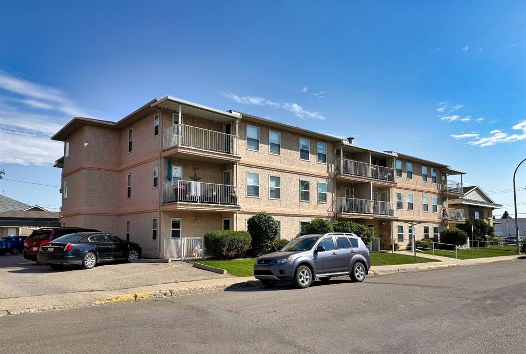 Picture of 202, 5026 49 Street , Olds Real Estate Listing
