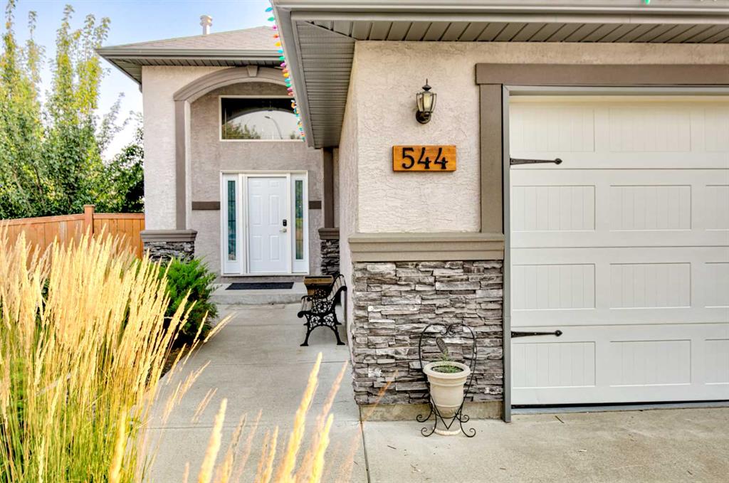 Picture of 544 Couleesprings Crescent S, Lethbridge Real Estate Listing