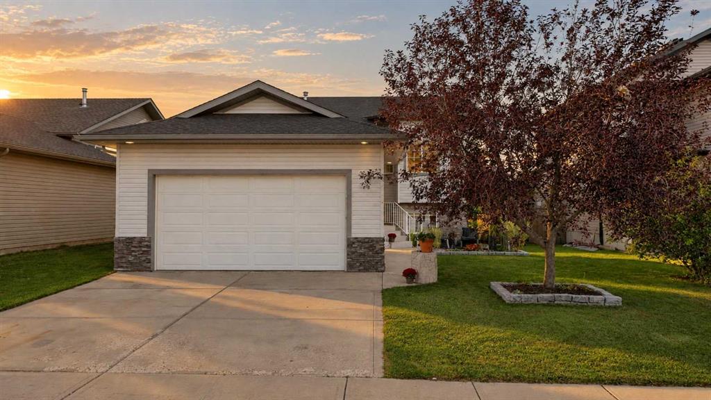 Picture of 19 Jenner Crescent , Red Deer Real Estate Listing