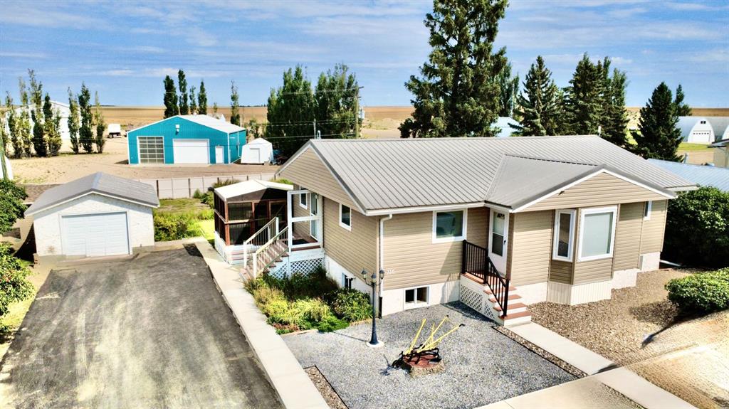Picture of 116 1 Avenue E, Acadia Valley Real Estate Listing