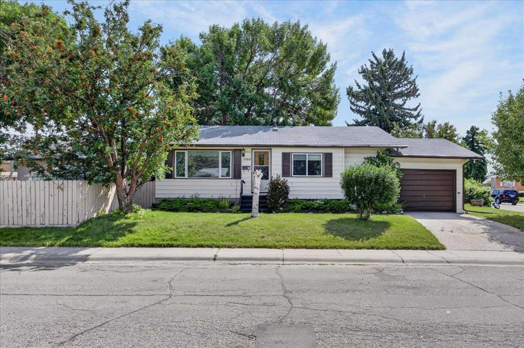 Picture of 1060 Motherwell Road NE, Calgary Real Estate Listing