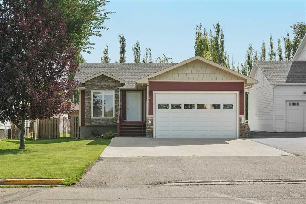 Picture of 47 N 1 Street E, Magrath Real Estate Listing