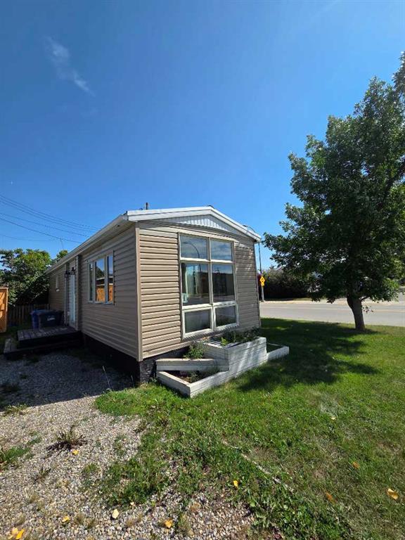 Picture of 1 Park Ave  , Carstairs Real Estate Listing