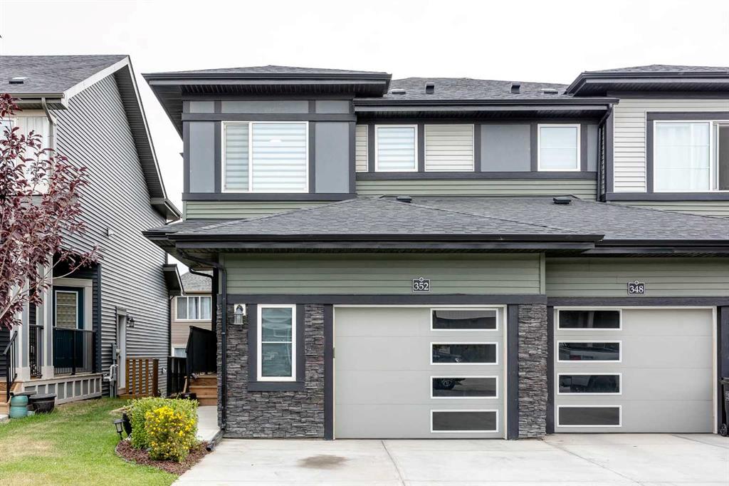 Picture of 352 Creekrun Crescent SW, Airdrie Real Estate Listing
