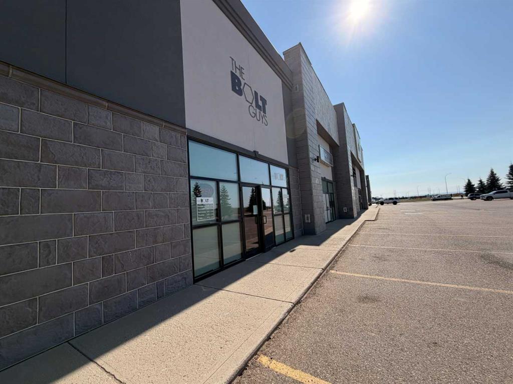 Picture of 108, 2201 Box Springs Boulevard NW, Medicine Hat Real Estate Listing