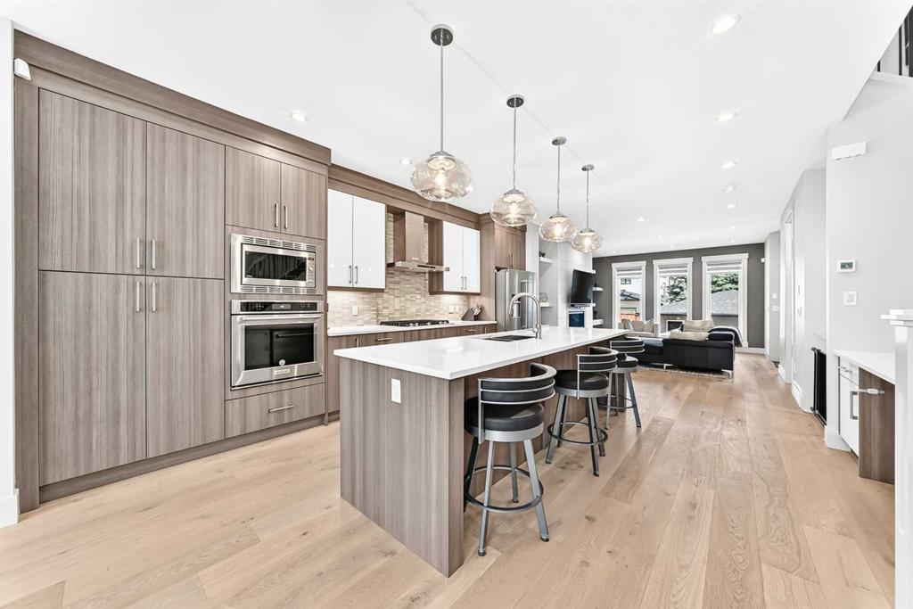 Picture of 218 26 Avenue NW, Calgary Real Estate Listing