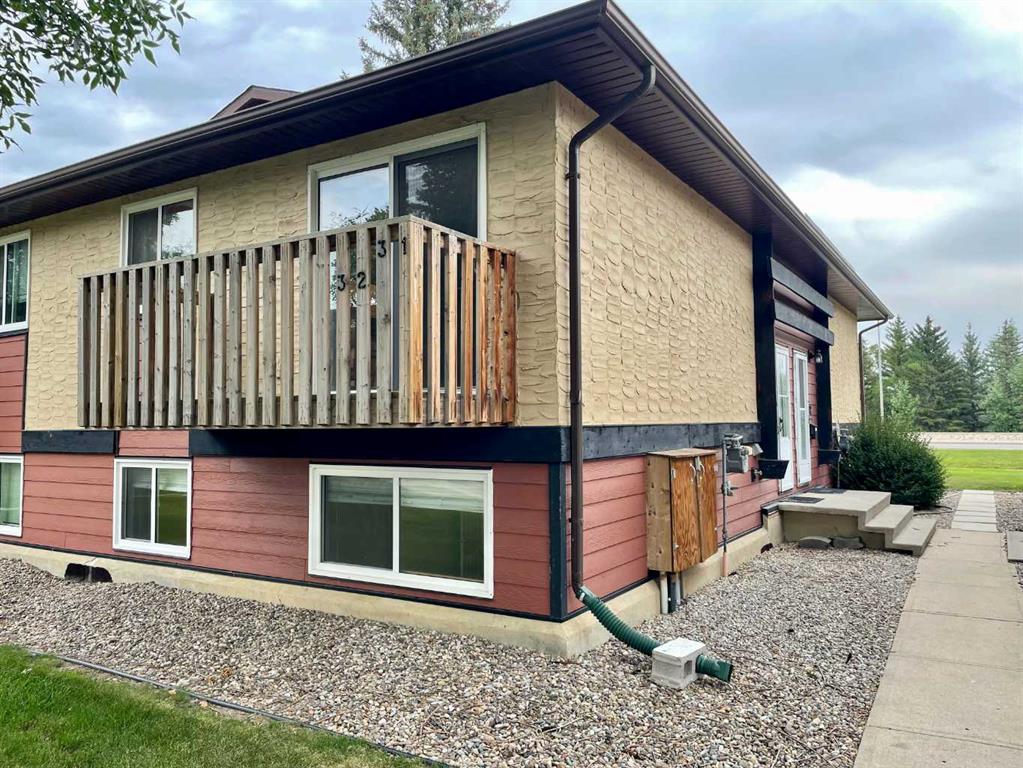Picture of 31, 5 Acadia Road W, Lethbridge Real Estate Listing