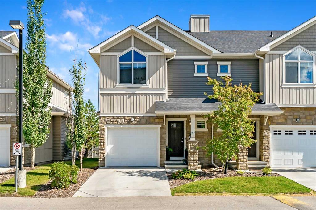 Picture of 652 Skyview Ranch Grove NE, Calgary Real Estate Listing