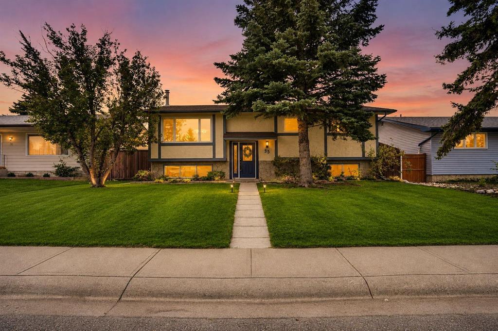 Picture of 35 Queen Isabella Close SE, Calgary Real Estate Listing