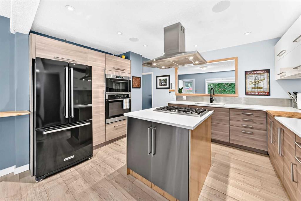 Picture of 8512 33 Avenue NW, Calgary Real Estate Listing
