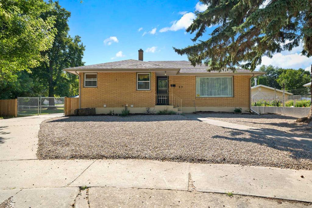 Picture of 85 Huckvale Crescent SW, Medicine Hat Real Estate Listing