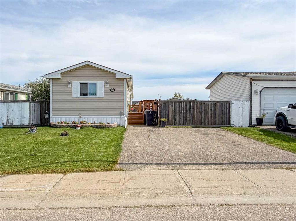 Picture of 373 Harpe Way , Fort McMurray Real Estate Listing
