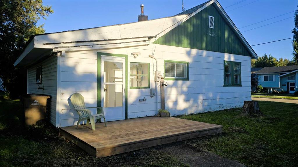 Picture of 9834 100 Ave  , Plamondon Real Estate Listing