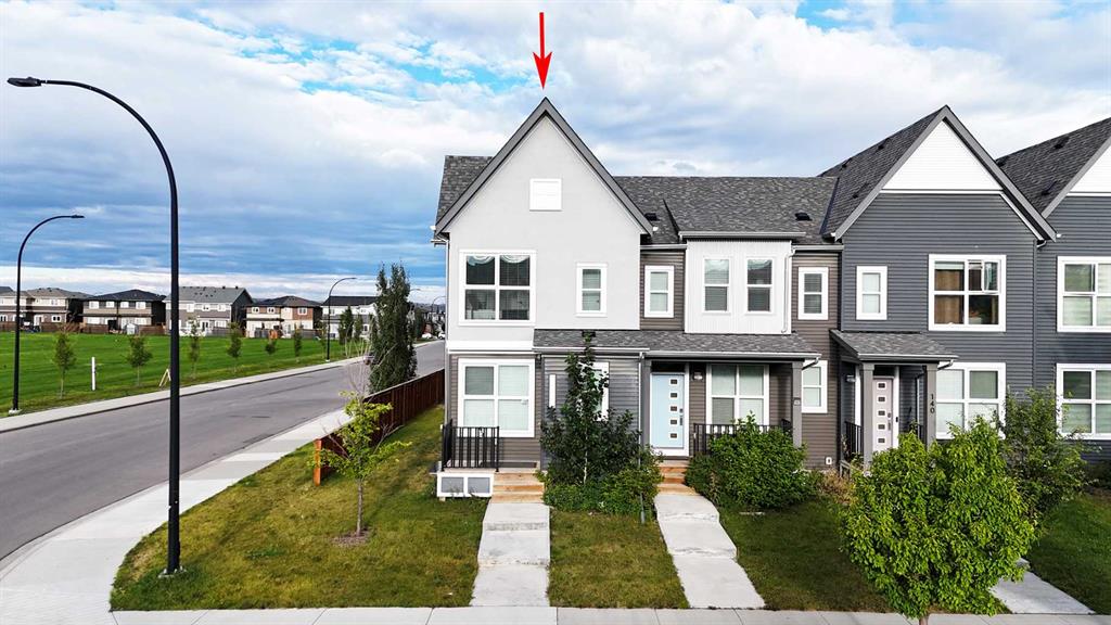 Picture of 148 Carrington Boulevard NW, Calgary Real Estate Listing