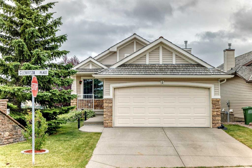 Picture of 1 Glenvista Place , Cochrane Real Estate Listing