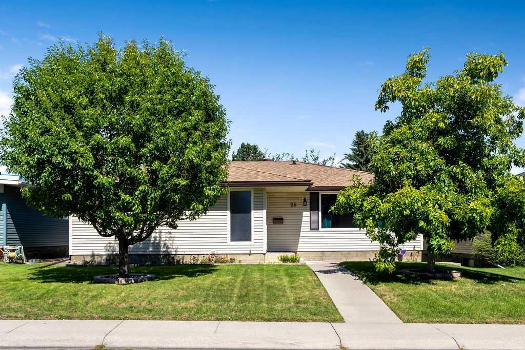 Picture of 28 Brazeau Crescent SW, Calgary Real Estate Listing