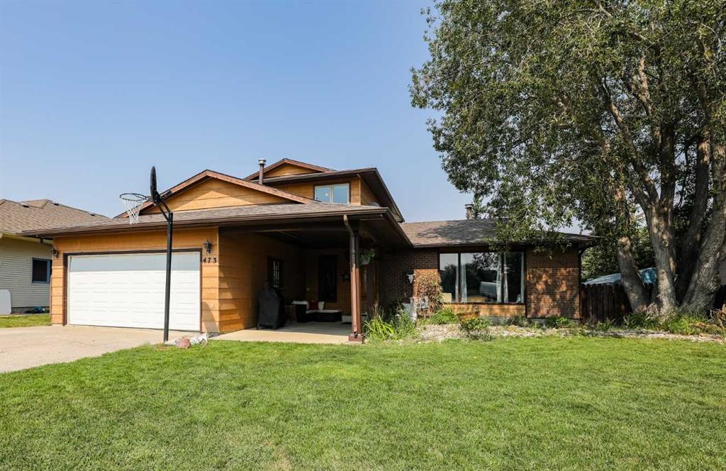 Picture of 473 Pineridge Way , Pincher Creek Real Estate Listing
