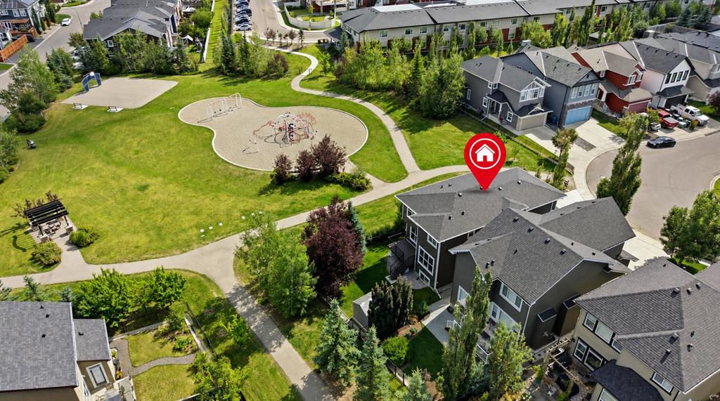 Picture of 141 Evanspark Gardens NW, Calgary Real Estate Listing