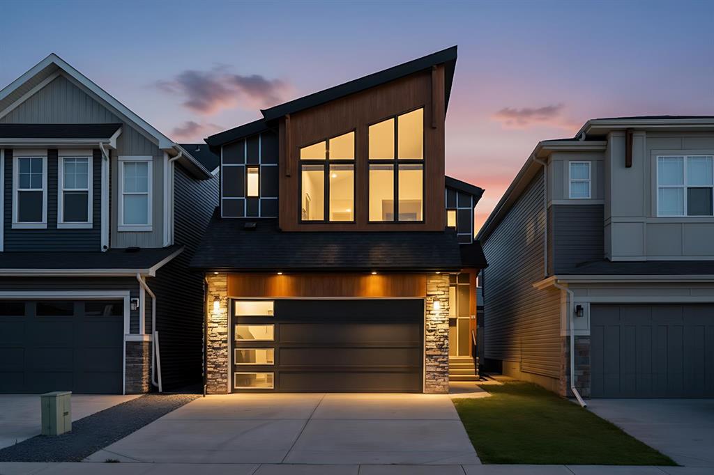 Picture of 184 Creekstone Row SW, Calgary Real Estate Listing
