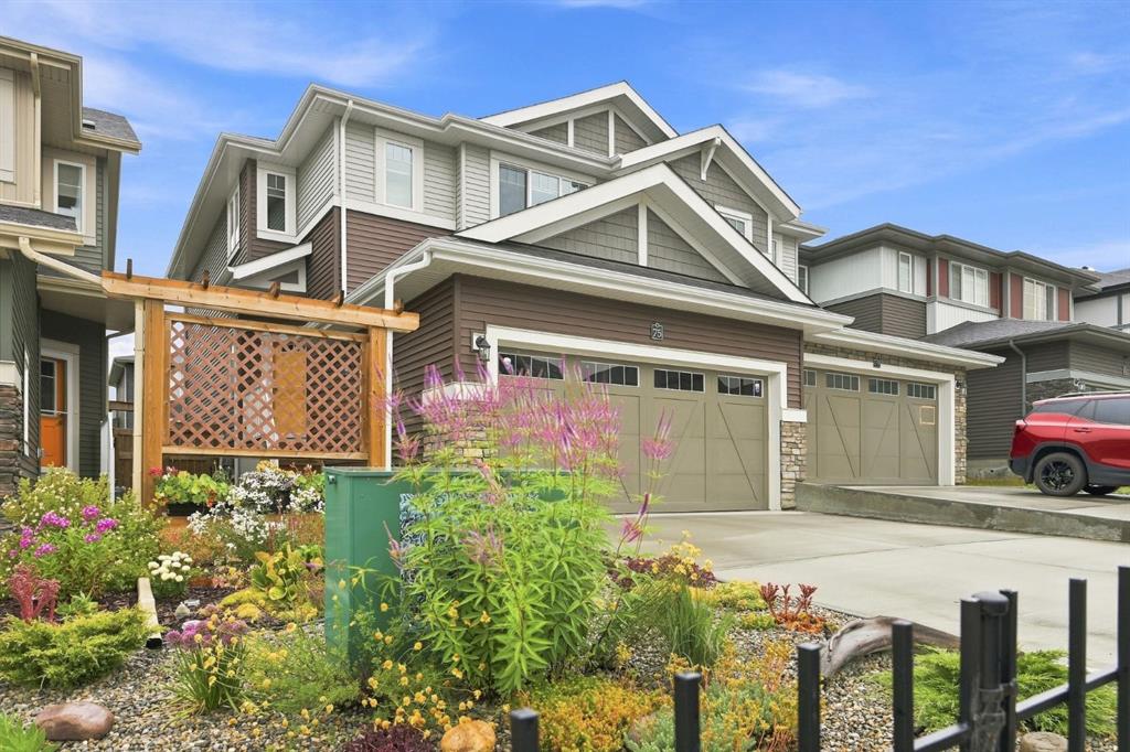 Picture of 75 Sundown Close , Cochrane Real Estate Listing