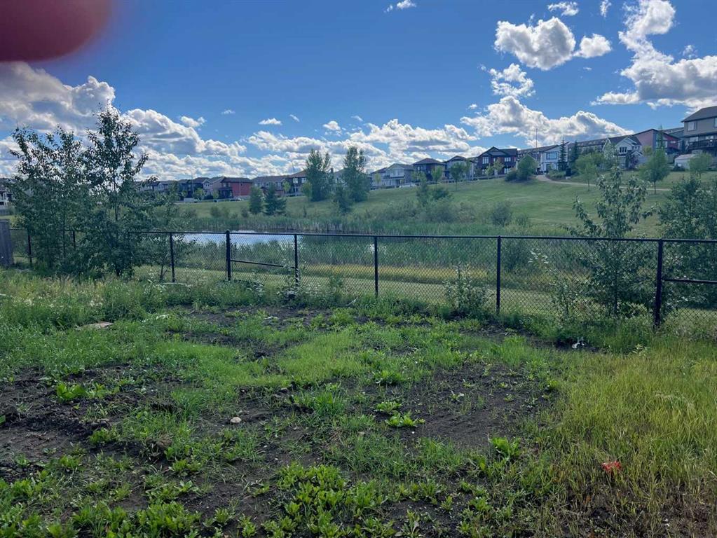 Picture of 208 Gravelstone Road , Fort McMurray Real Estate Listing