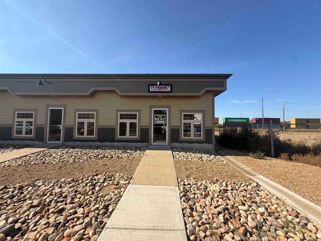 Picture of 1131 1 Avenue , Wainwright Real Estate Listing
