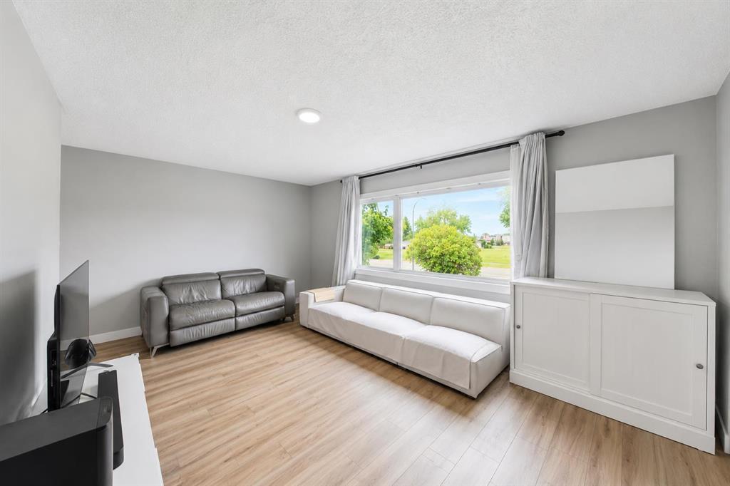 Picture of 516 Terrace Park , Red Deer Real Estate Listing