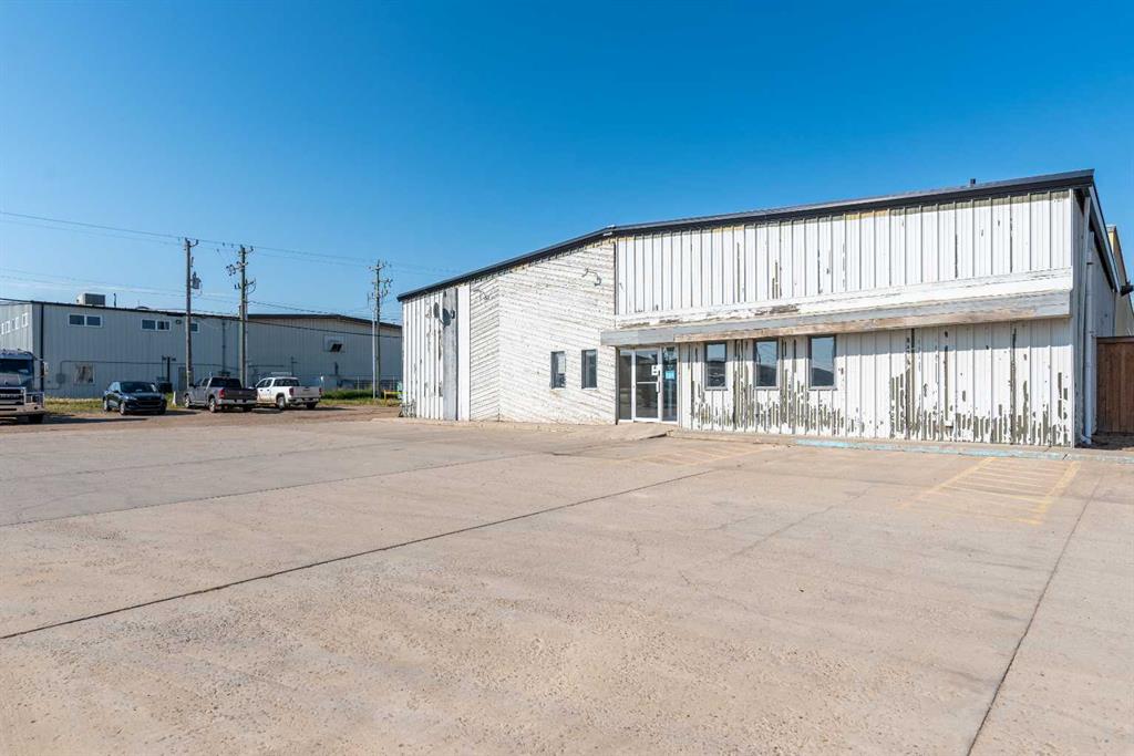 Picture of 4702 62 Avenue , Lloydminster Real Estate Listing