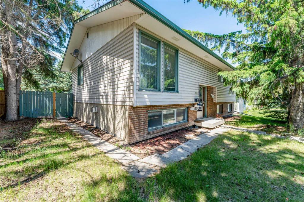 Picture of 9611 24 Street SW, Calgary Real Estate Listing