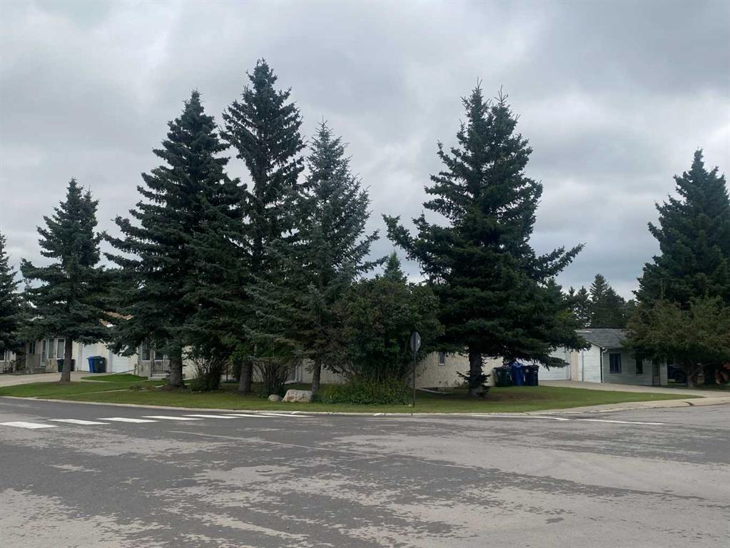 Picture of 415 1 Avenue NW, Sundre Real Estate Listing