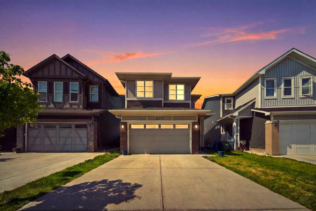 Picture of 223 Savanna Way NE, Calgary Real Estate Listing