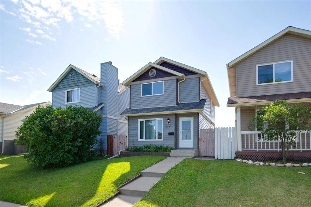 Picture of 175 Castleridge Drive NE, Calgary Real Estate Listing