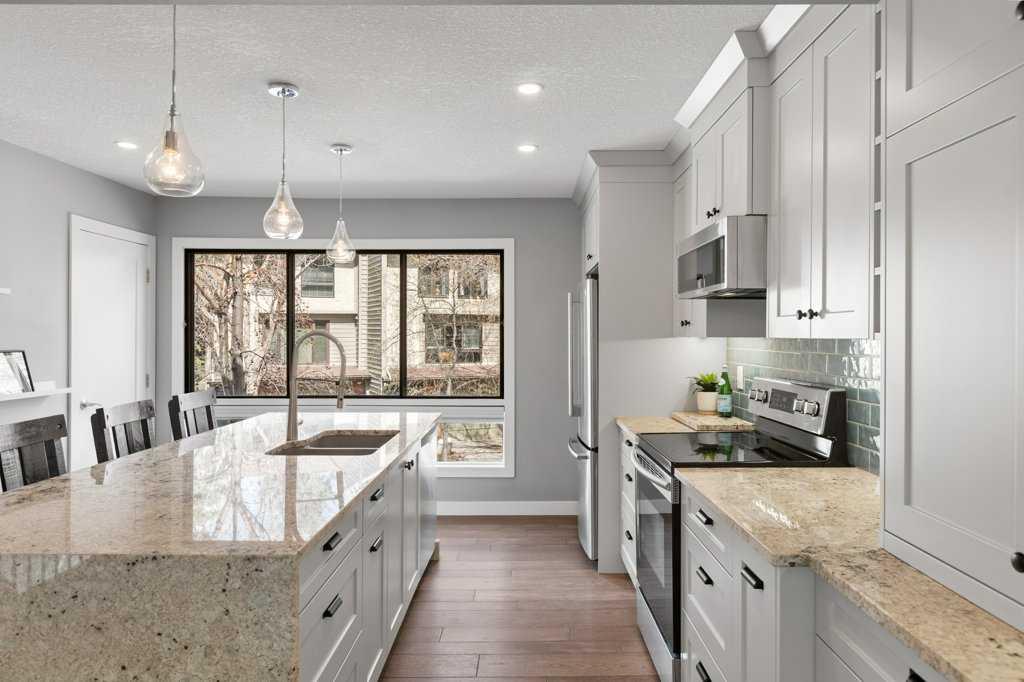 Picture of 3929 Point Mckay Road NW, Calgary Real Estate Listing