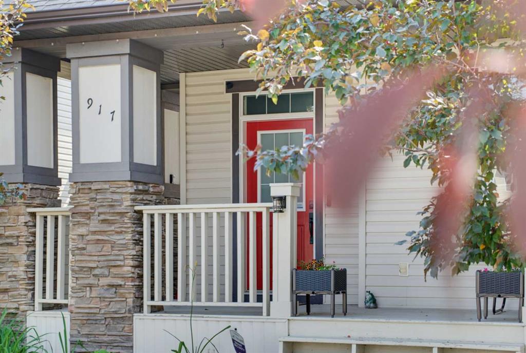 Picture of 917 Prairie Springs Drive SW, Airdrie Real Estate Listing