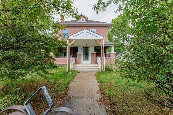 Picture of 210 1 Street W, Drumheller Real Estate Listing