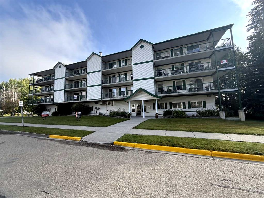 Picture of 205, 777 48 Street , Edson Real Estate Listing
