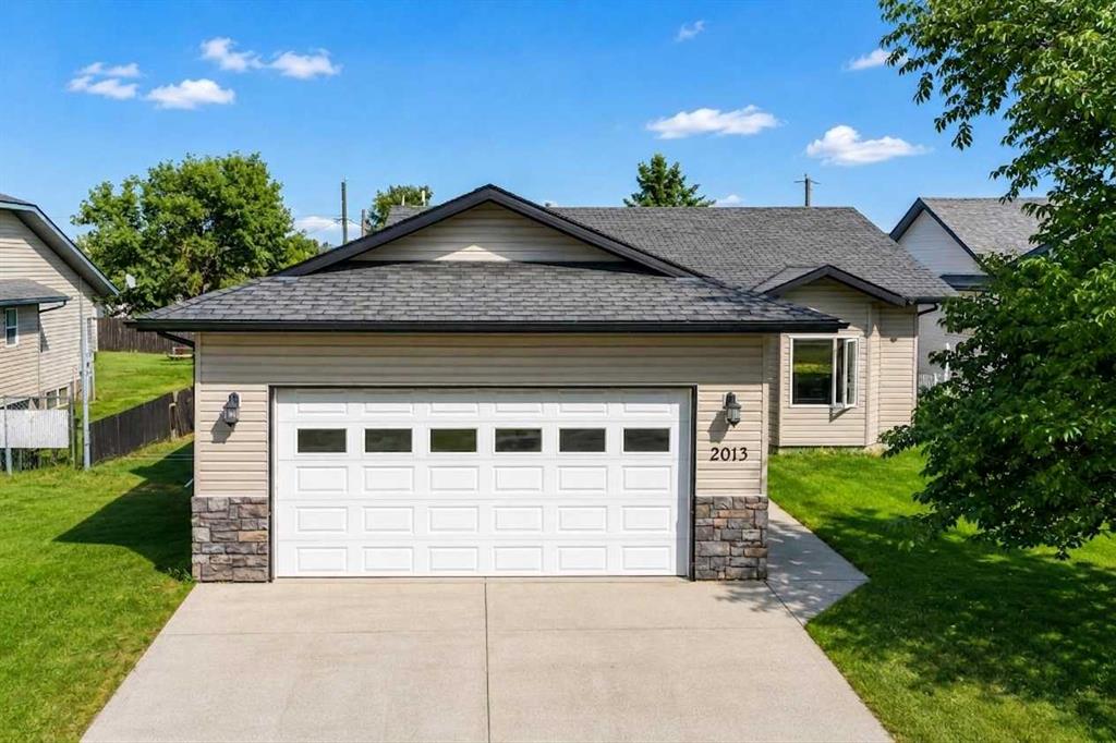 Picture of 2013 19 Avenue , Delburne Real Estate Listing