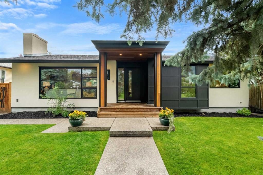Picture of 220 Maple Court Crescent SE, Calgary Real Estate Listing
