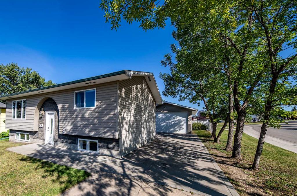 Picture of 9710 117 Avenue , Grande Prairie Real Estate Listing