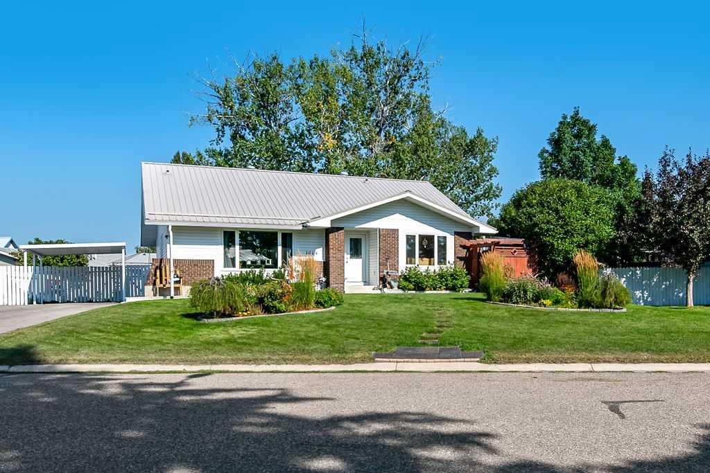 Picture of 1014 5 Street SW, High River Real Estate Listing