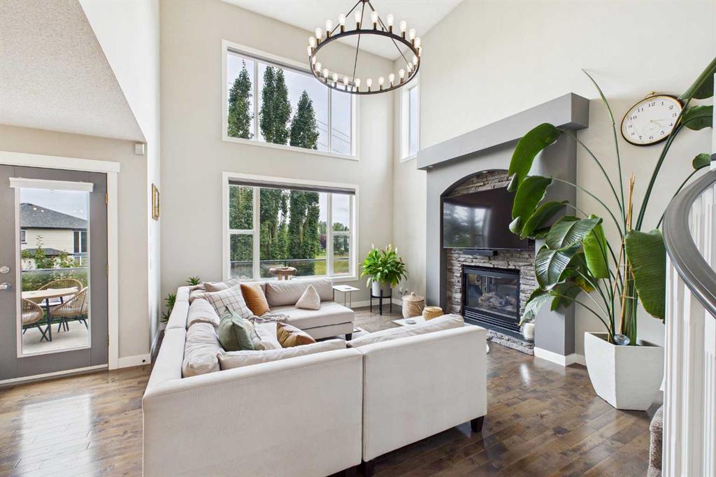 Picture of 51 Panamount Heights NW, Calgary Real Estate Listing