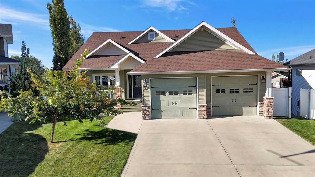 Picture of 34 Rosewood Rise , Sylvan Lake Real Estate Listing