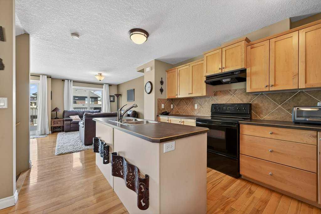 Picture of 2, 2412 Kensington Road NW, Calgary Real Estate Listing